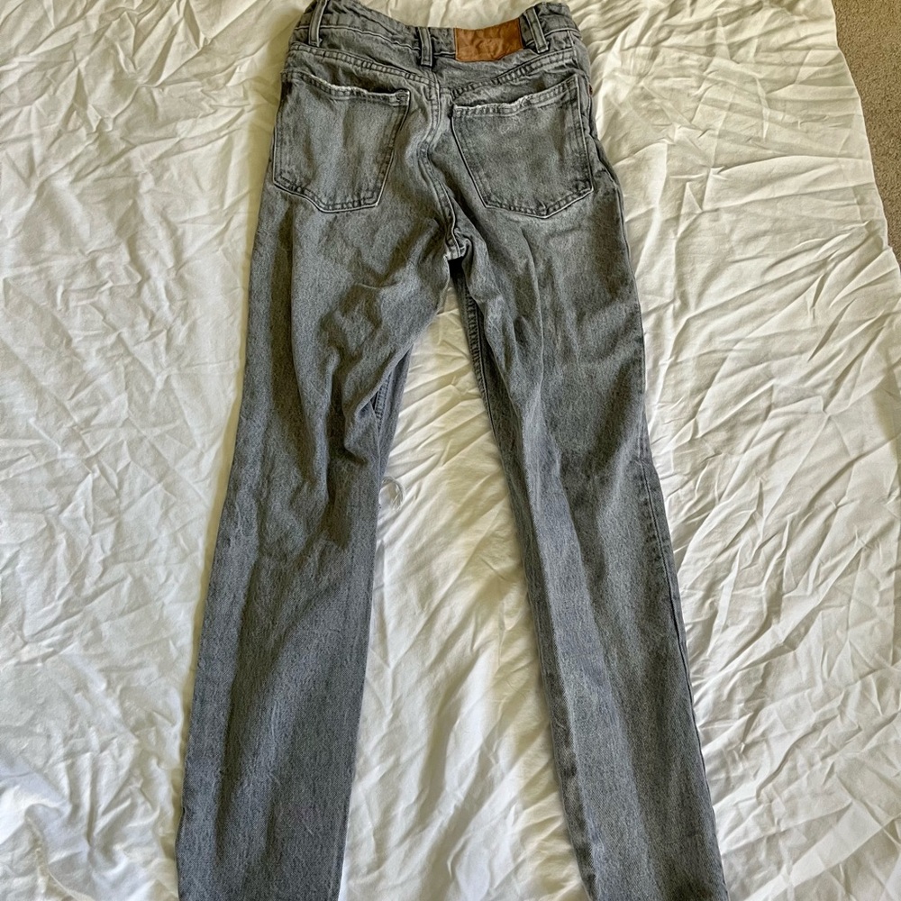 zara mom jeans. lightly worn. tight fit.